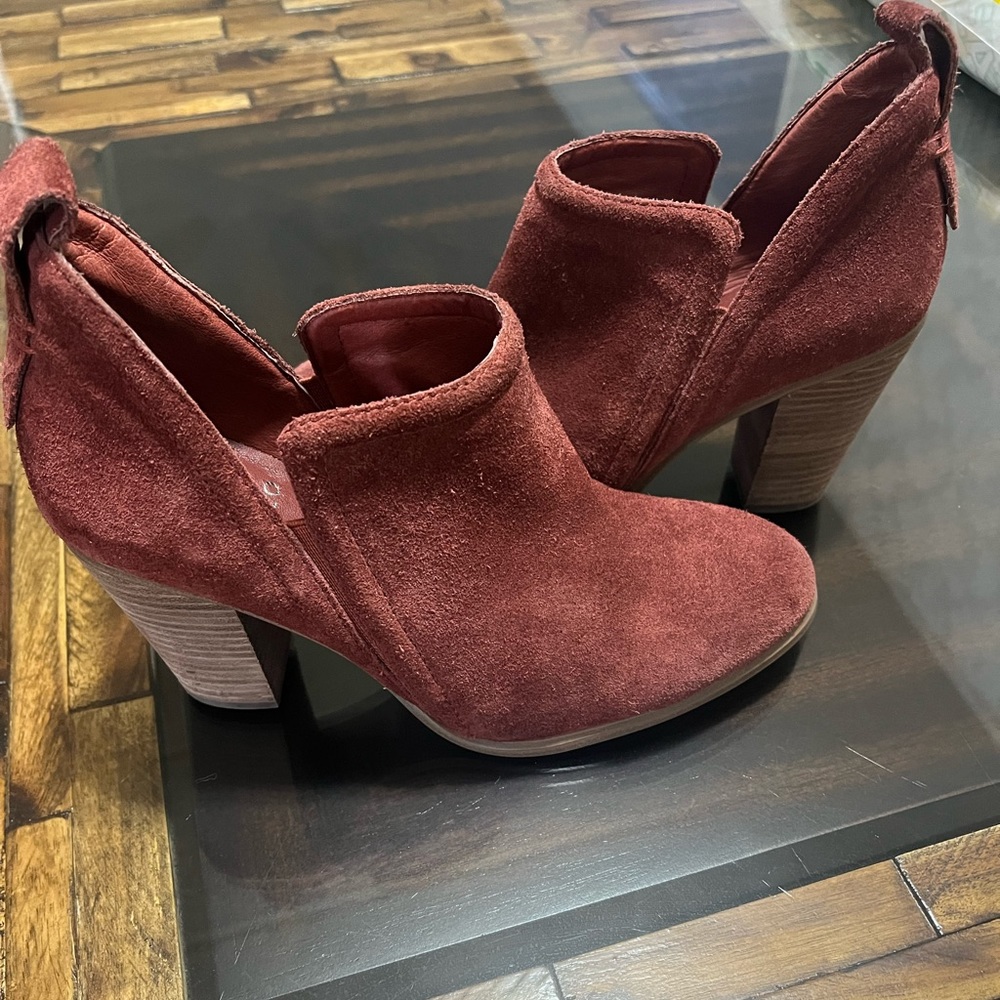 Vince Camuto Francia Leather Suede Ankle booties size 9 - Picture 1 of 11